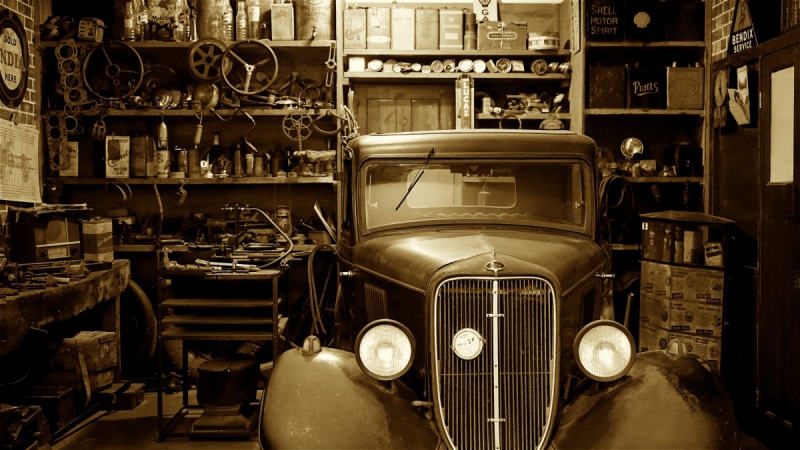 vitrine-NICE-min_antique_auto_automobile_automotive_car_classic_equipment_fix-1169797